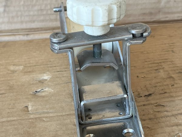 ΡΑΟΥΛΟ ΠΛΩΡΗΣ INOX ΜΕ ΣΦΙΓΚ. ΚΑΙ ΠΕΙΡΟ ΑΣΦ. #3