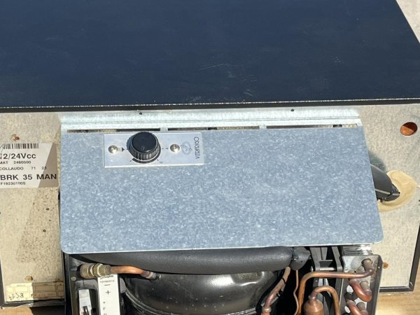 ΨΥΓΕΙΟ 12/24V BRK35 35L #2