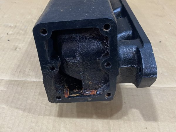 MERCRUISER 4-CYLINDER EXHAUST MANIFOLD #3